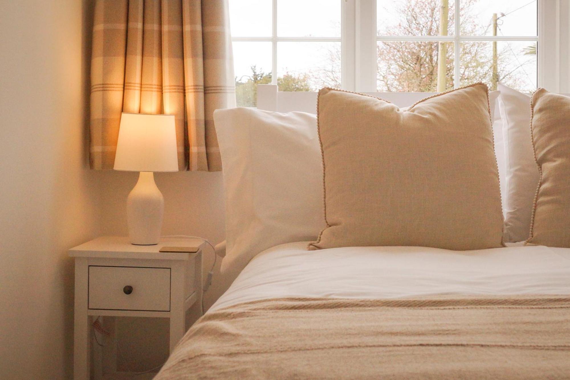 Lemon Tree Rooms - Newly Refurbished Coastal Stay Swyre Экстерьер фото