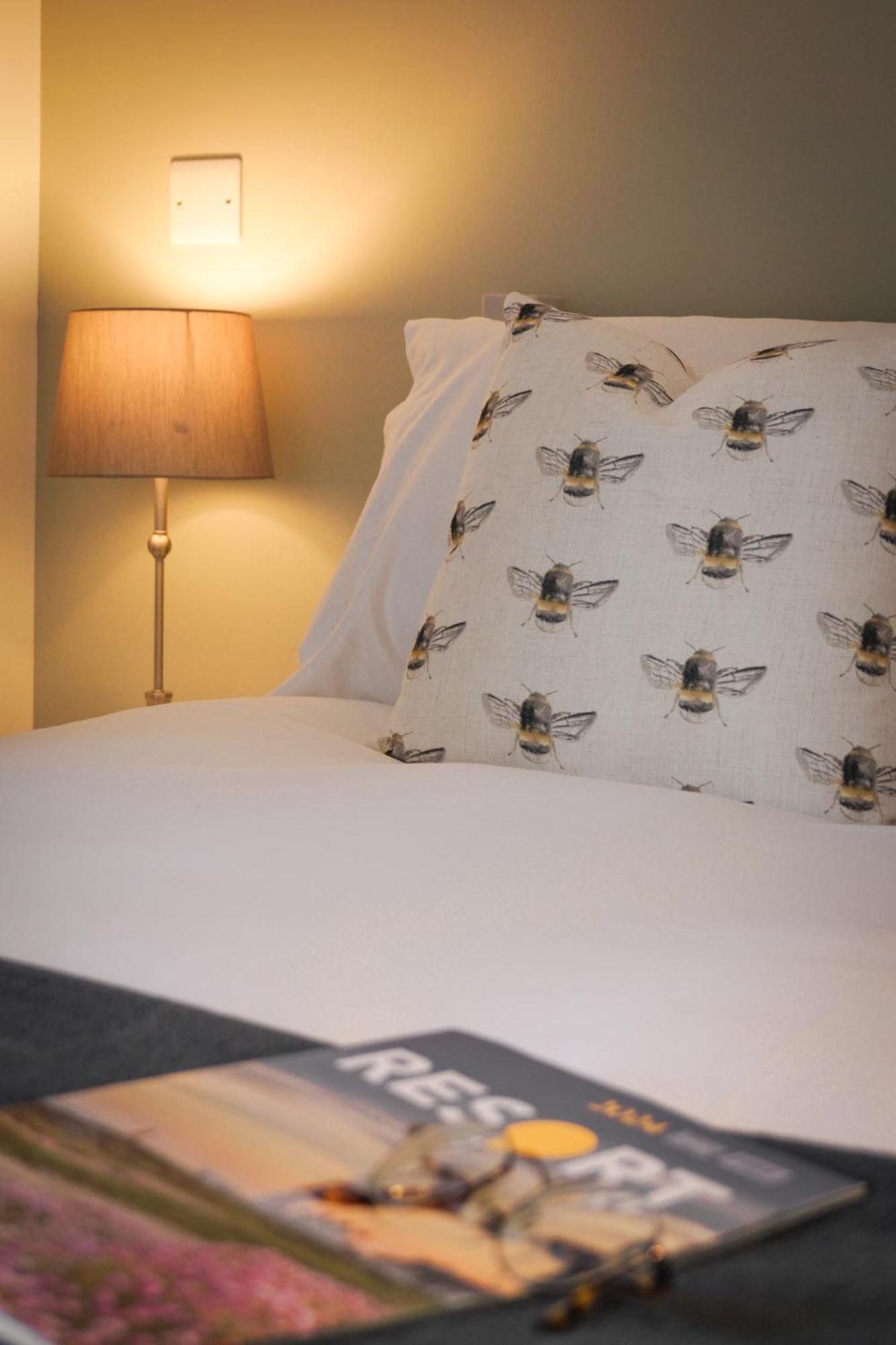 Lemon Tree Rooms - Newly Refurbished Coastal Stay Swyre Экстерьер фото